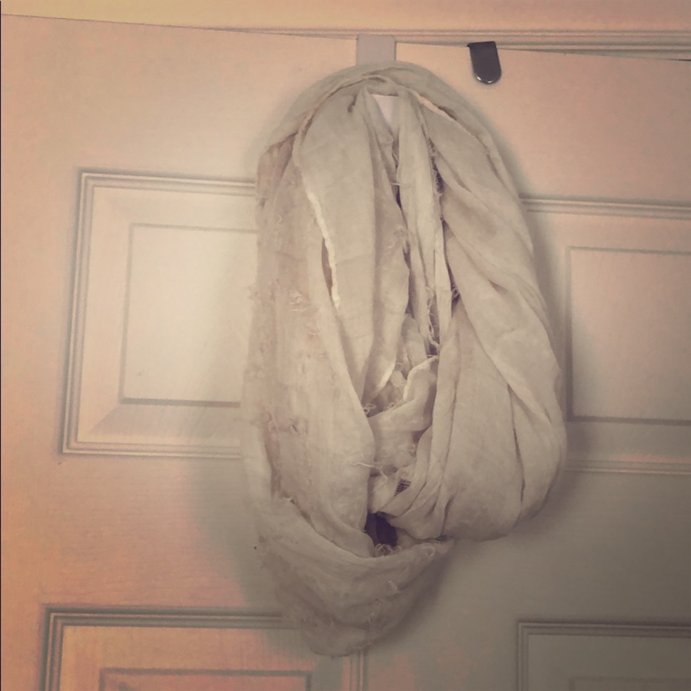 White infinity scarf